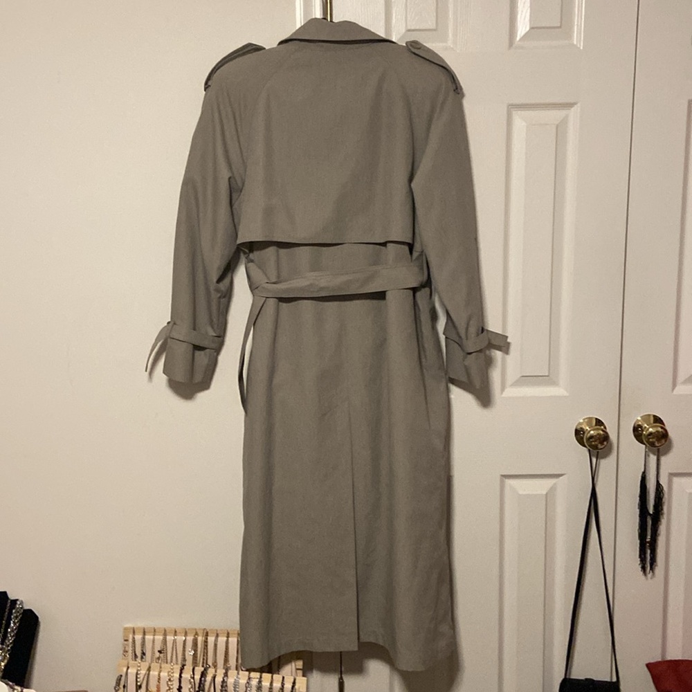 Vintage London Fog trench coat Ashley khaki coat Sz 10 & fits M - L - Picture 4 of 16